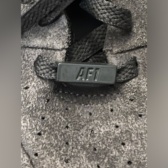 EUC Like New Nike Air Force 1 Shoes Size 8 Color Gray and Black - Picture 6 of 11